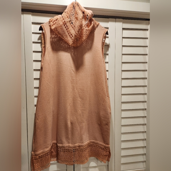 Pink sleeveless cover up - Picture 4 of 4